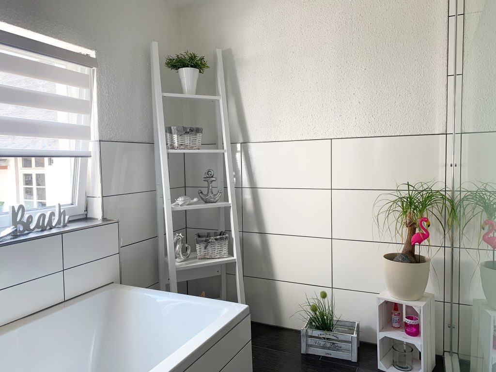 Baumwollputz in einem Feuchtraum Badezimmer.